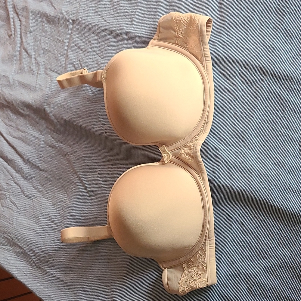 BALI Full Coverage Underwire Bra!!